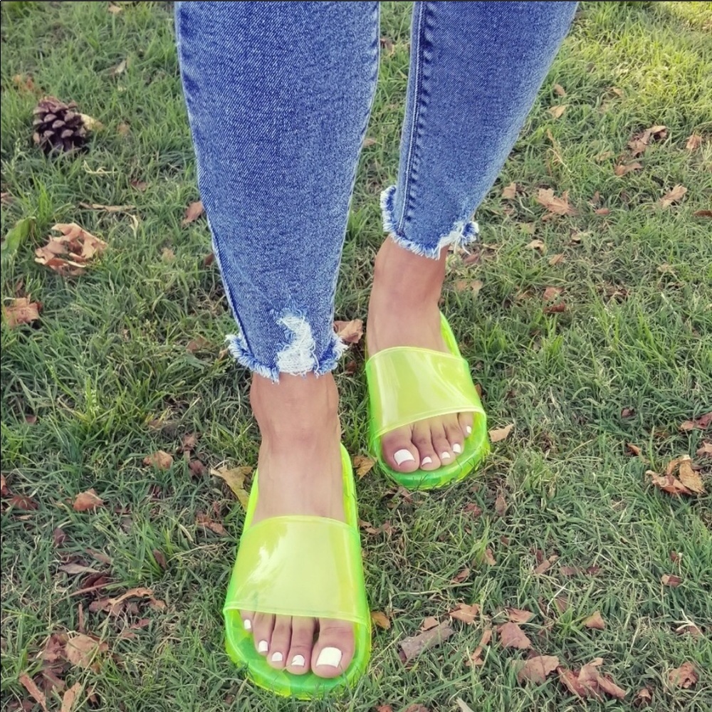 Cape Robbin Slides